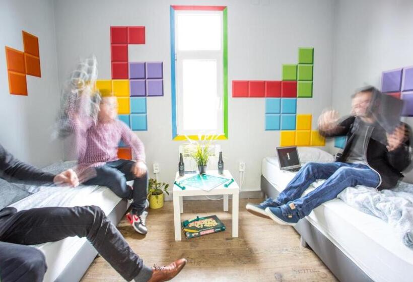 اتاق استاندارد با سرویس بهداشتی مشترک, Tetris Sopot