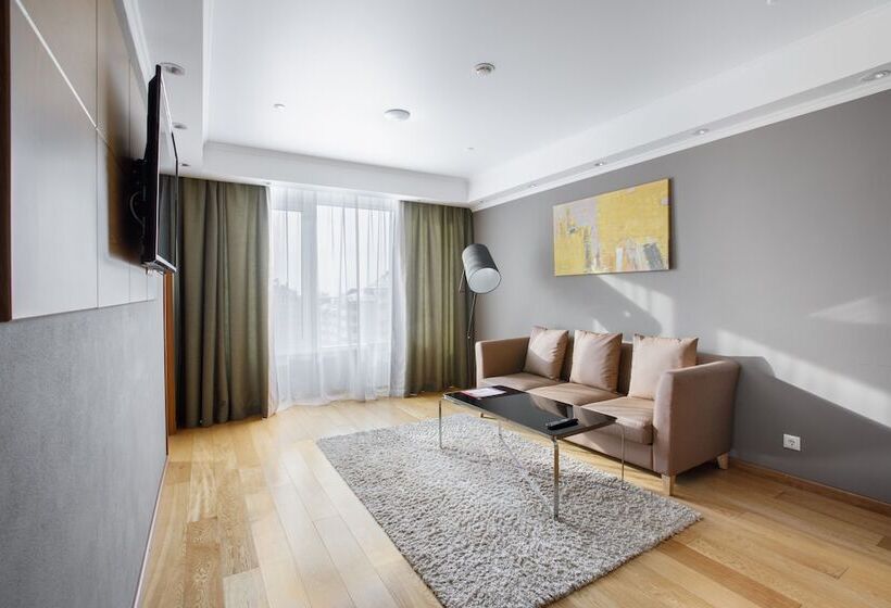 سوییت, Azimut City Hotel Khabarovsk