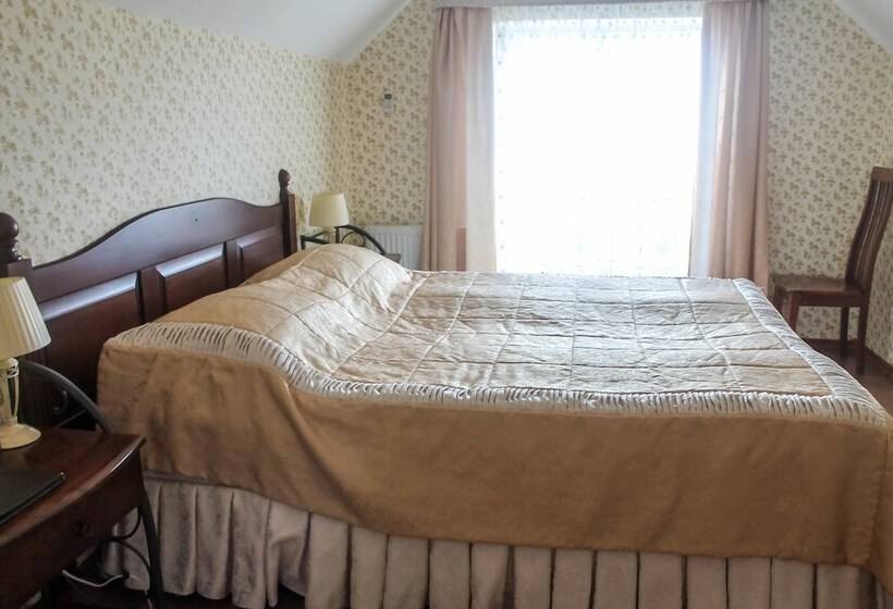 سوییت خانوادگی, Guest House Konyushenniy Dvor
