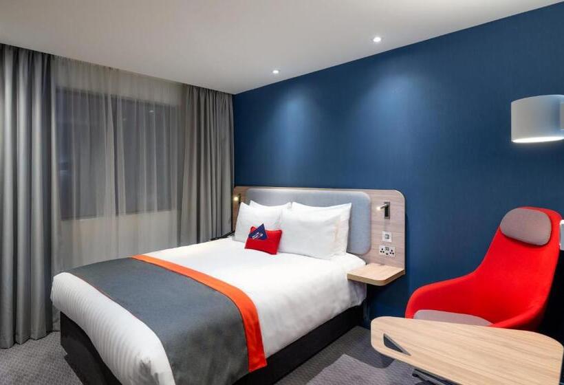 Номер Стандарт Адаптированный для Инвалидов, Holiday Inn Express   London Heathrow T4, An Ihg