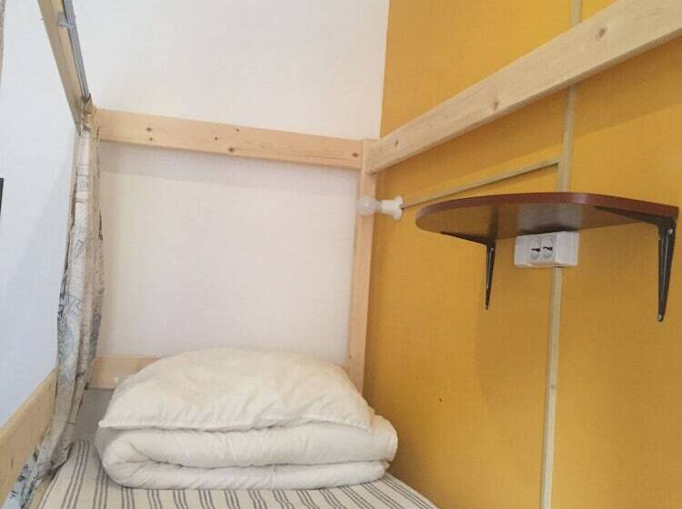 标准四人间共用浴室, Hostel Morskoy