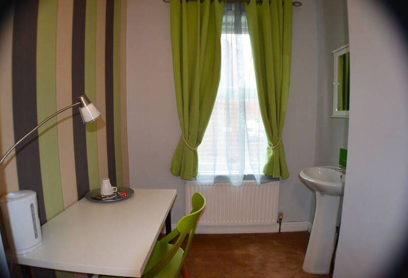 Одноместный Номер Basic, Queens Guesthouse Manchester