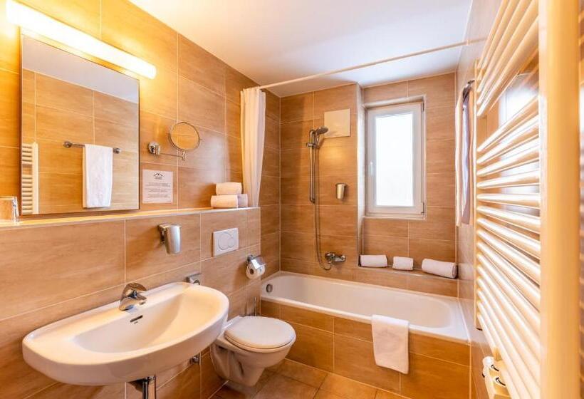 Четырехместный Номер Стандарт, Club Hotel Am Kreischberg