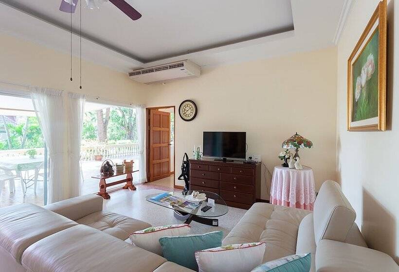 Вилла 4 Спальни, Fisherman Way Beach Villa