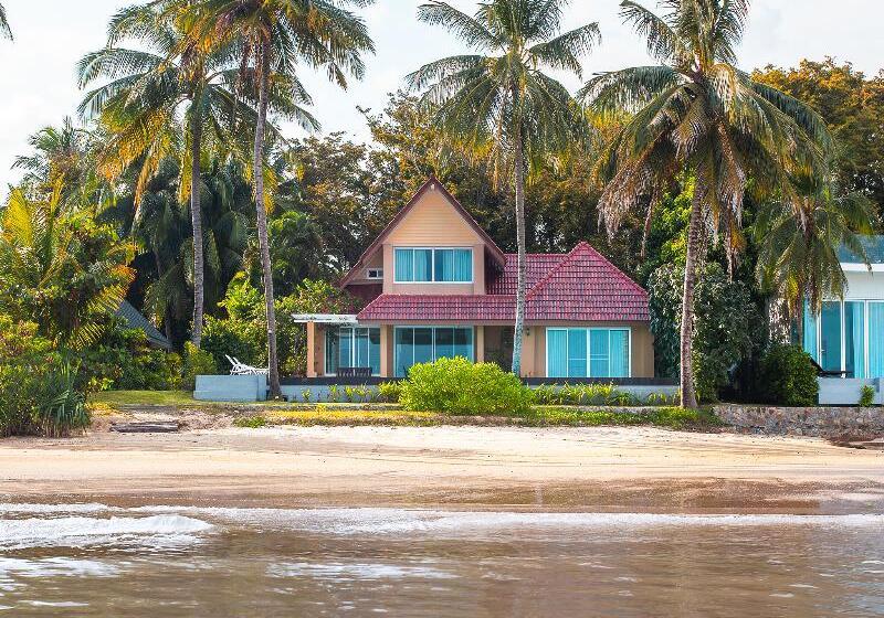 Вилла 3 Спальни, Fisherman Way Beach Villa