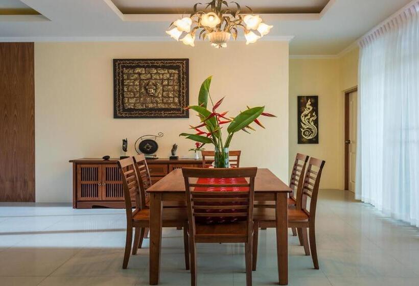 Вилла 3 Спальни с Бассейном, Fisherman Way Beach Villa