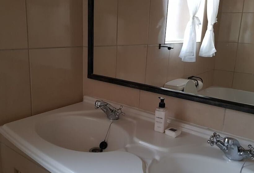 디럭스 룸, Jophil Guesthouse