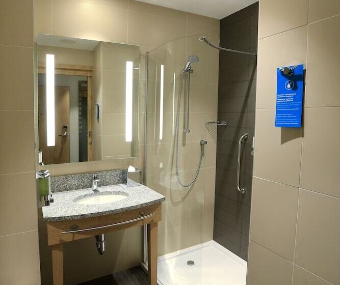 اتاق استاندارد, Hampton By Hilton Gdansk Old Town