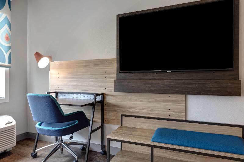 标准间, Holiday Inn Express & Suites Tulsa South   Woodland Hills, An Ihg