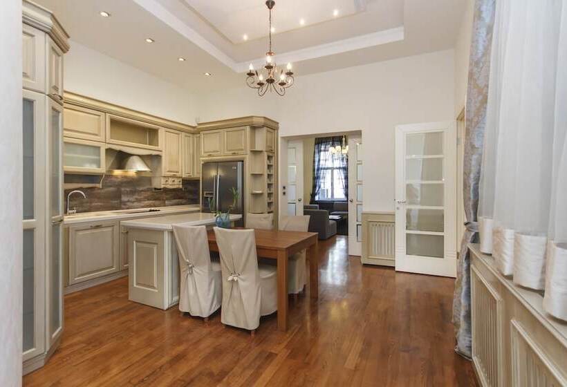 آپارتمان لوکس 2 خوابه, Central Park Residence