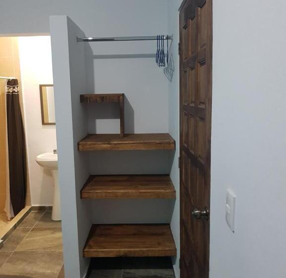 Quarto Estandar, La Siesta Del Patron