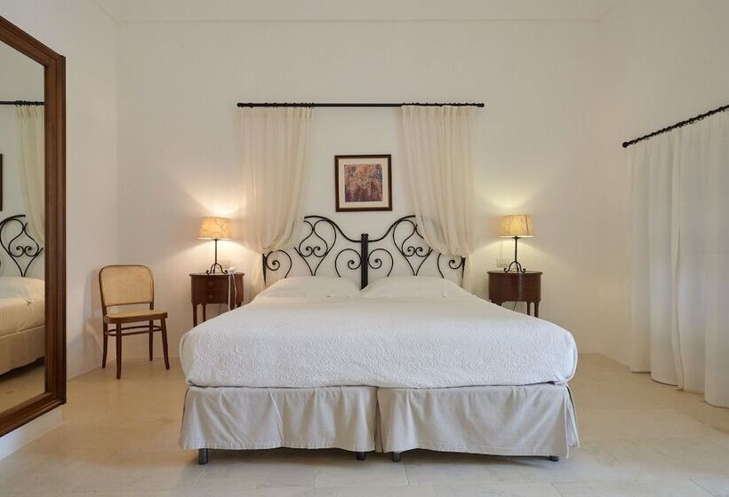 سوییت جونیور, Masseria Le Carrube