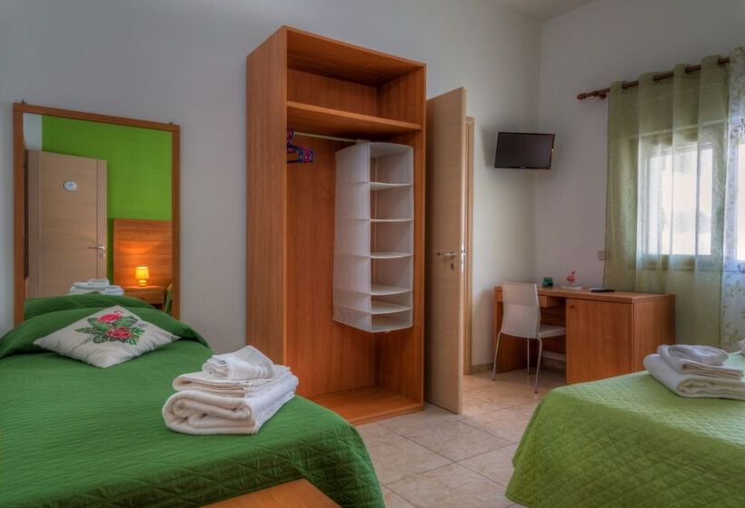 Номер Стандарт Трехместный, Aquariumresidence