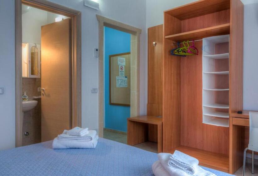 Номер Стандарт, Aquariumresidence