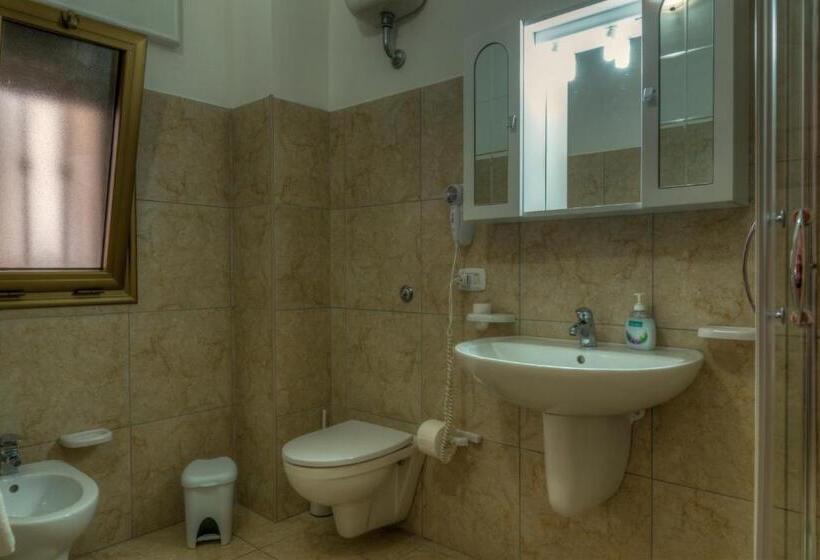 Семейный Номер, Aquariumresidence