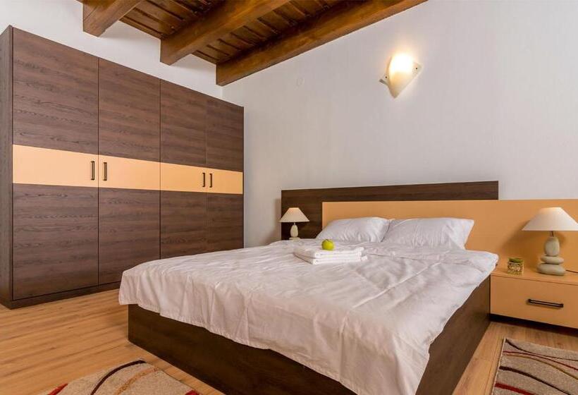 سوییت لوکس, Casa Nicolae Luxury Suites