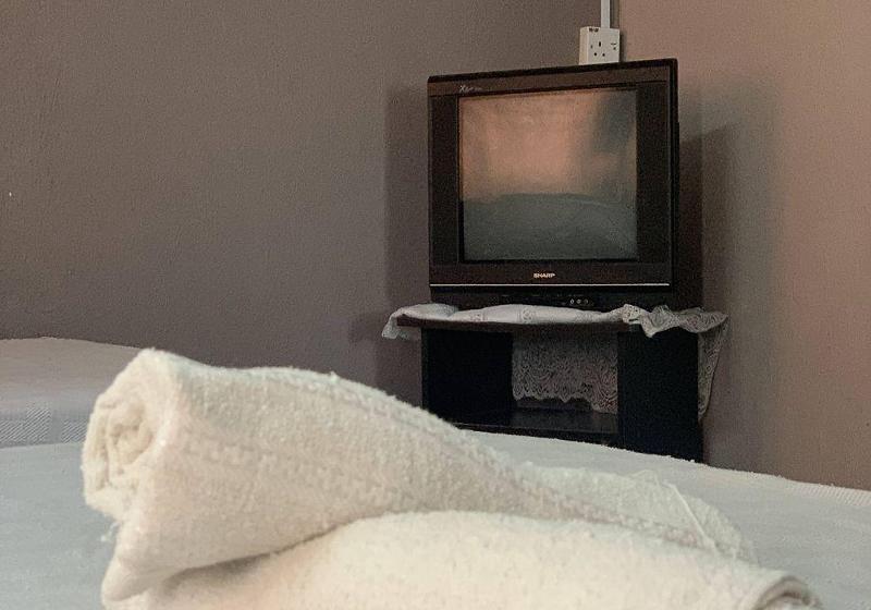 Четырехместный Номер Deluxe, Sun Golden Inn