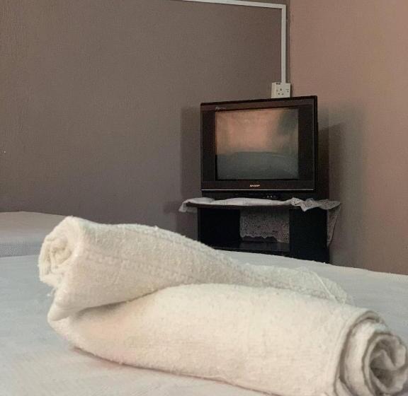 Четырехместный Номер Deluxe, Sun Golden Inn