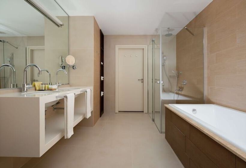 Президентский Люкс, Doubletree By Hilton Moscow Vnukovo Airport