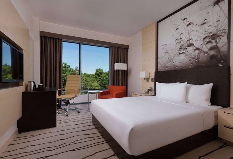 Номер Стандартный Кровать Куин, Doubletree By Hilton Moscow Vnukovo Airport
