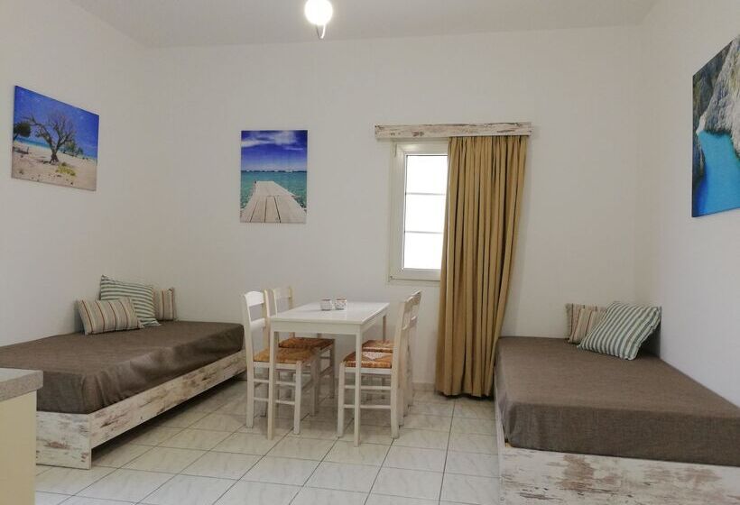 Полулюкс, Evina Rooms & Suites