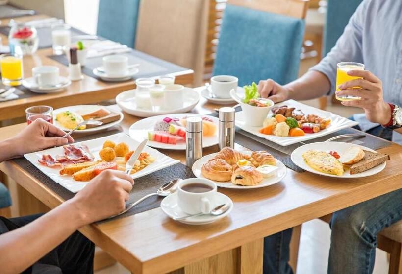 Quarto superior, Paris Deli Danang Beach