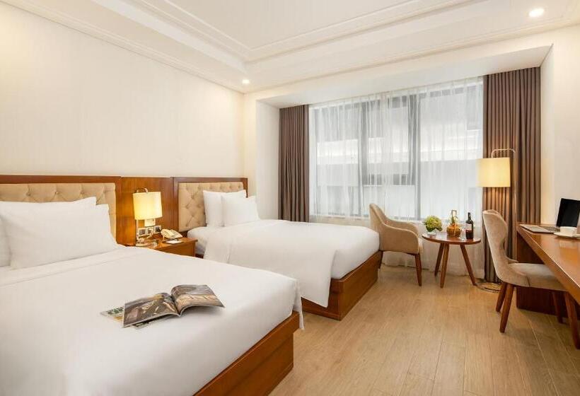 Quarto superior, Paris Deli Danang Beach