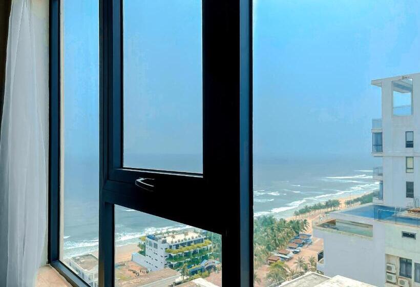 Deluxe Room King Size Bed, Paris Deli Danang Beach