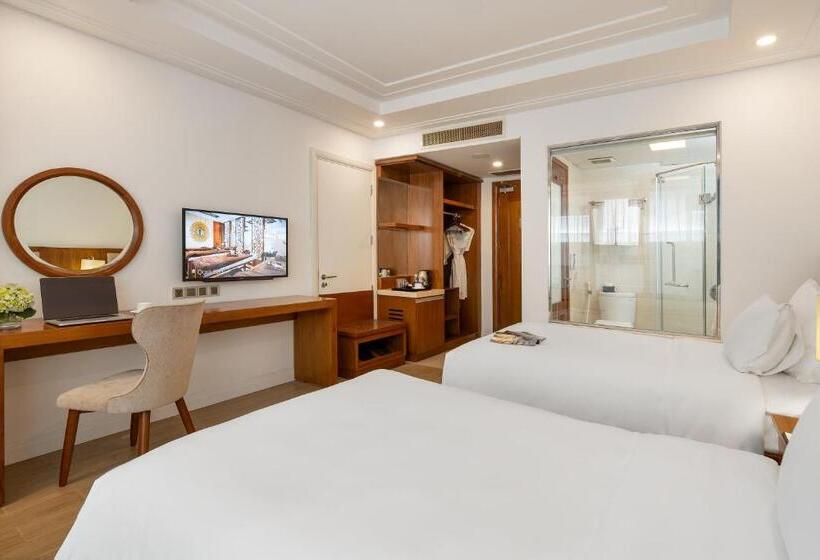 Quarto deluxe, Paris Deli Danang Beach