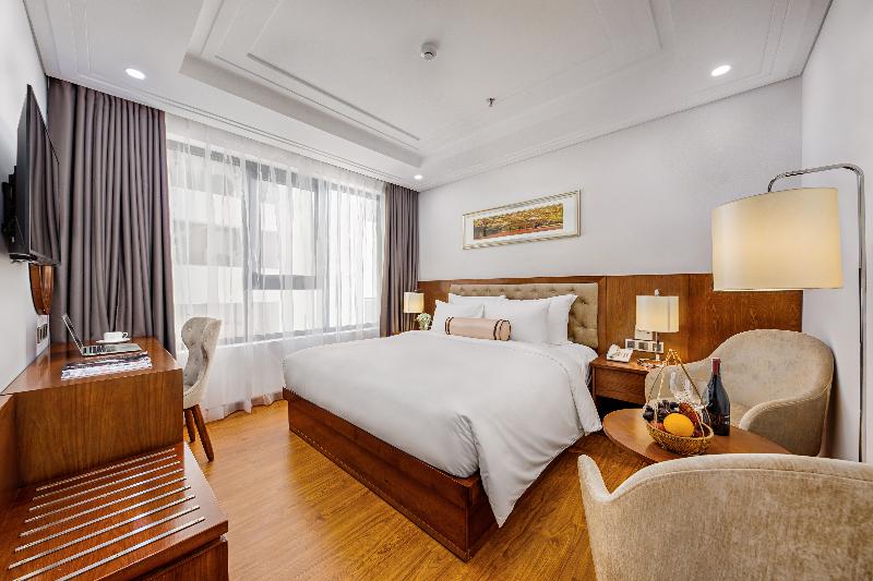 Superior Room, Paris Deli Danang Beach