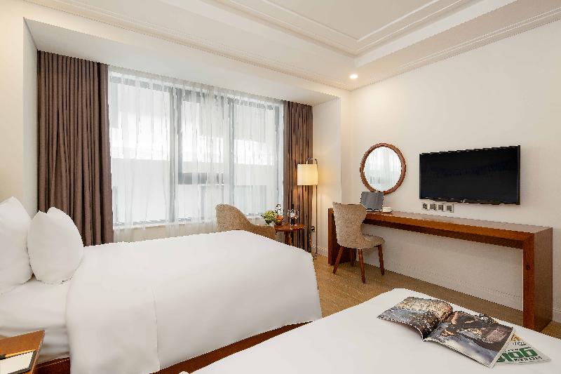 Deluxe Room, Paris Deli Danang Beach