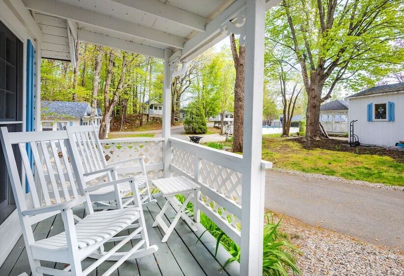 Хижина, 2 River Road Inn Cottages