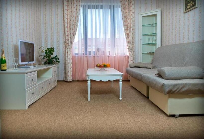 스위트, Knyazhyi Dvir