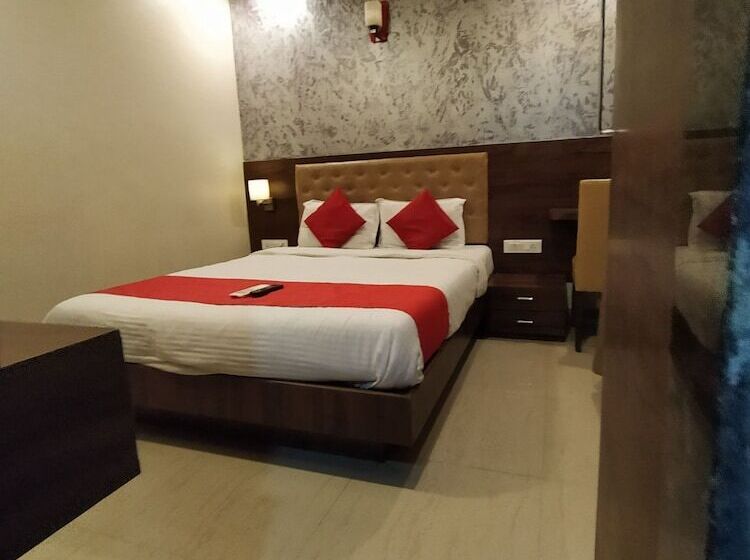 行政房间, Highland Residency