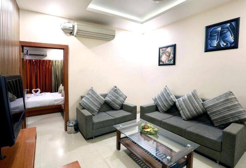 Deluxe Suite, Shri Khedapati International