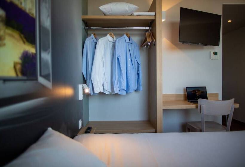Номер Стандарт, B&b Hotel Les Herbiers