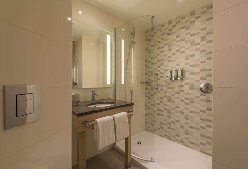 اتاق استاندارد, Hampton By Hilton Frankfurt Airport