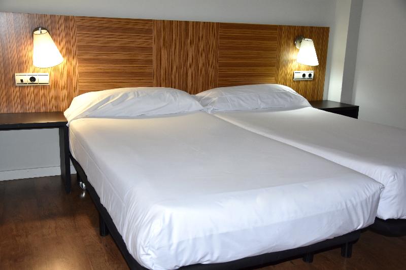 Номер Стандарт Кровать Кинг Адаптированный для Инвалидов, Hampton Inn Brooklyn Park