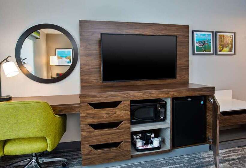 Стандартный Номер Кровать Кинг, Hampton Inn Brooklyn Park