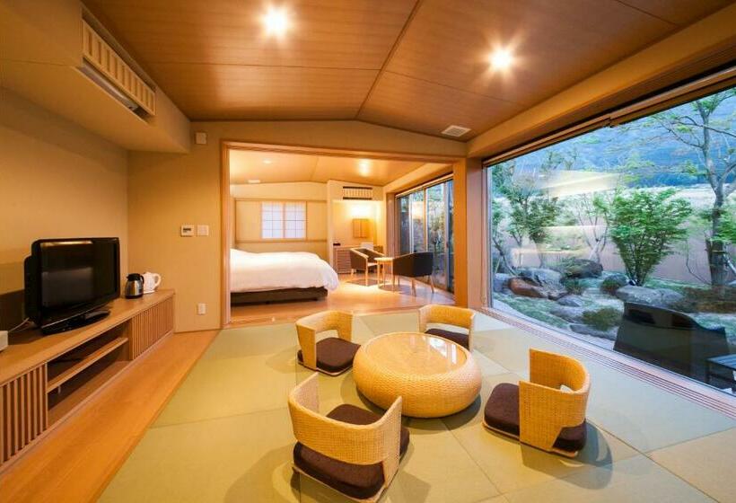 Quarto Estandar, Okuyado Buaiso
