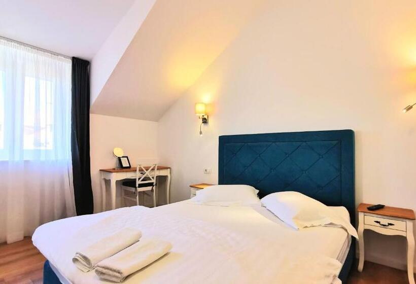 Apartament 2 Dormitoare, 48 Rooms Split