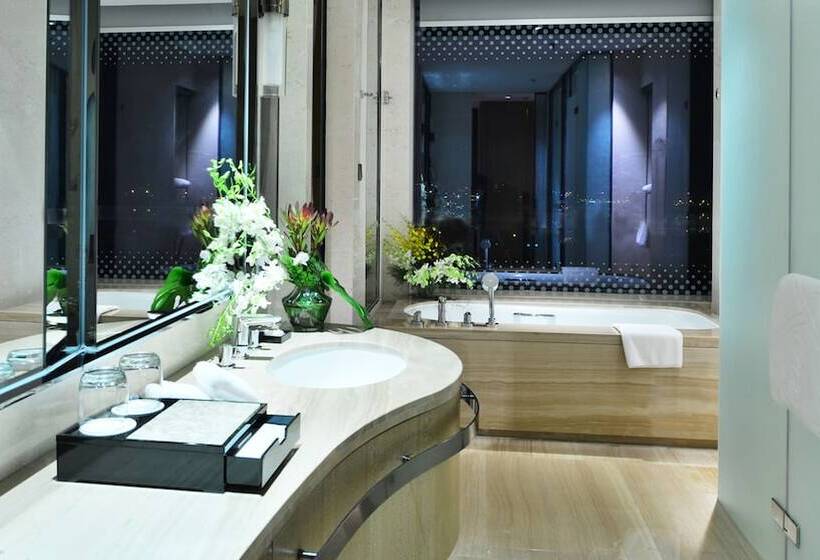 Номер Премиум, Crowne Plaza Dalian Sports Center, An Ihg