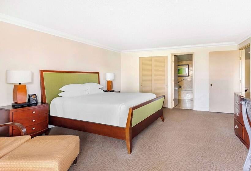 Люкс Боковой Вид на Море, Hilton Grand Vacations Club Ocean Tower Waikoloa Village