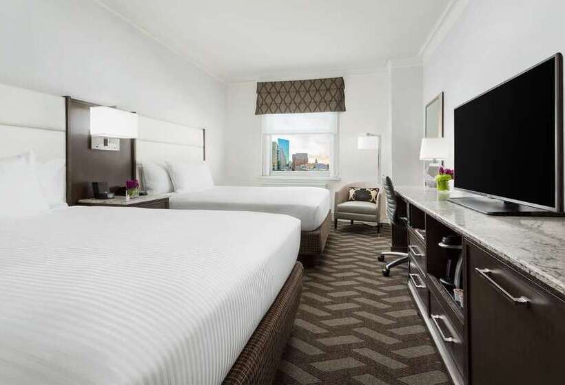 Номер Premium с Балконом, Hilton Pilar