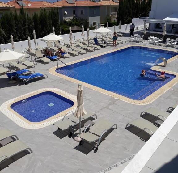 Family Suite, Protaras Plaza