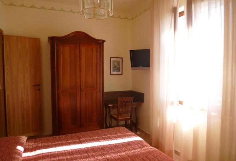 标准单人间, Casa Campiglione