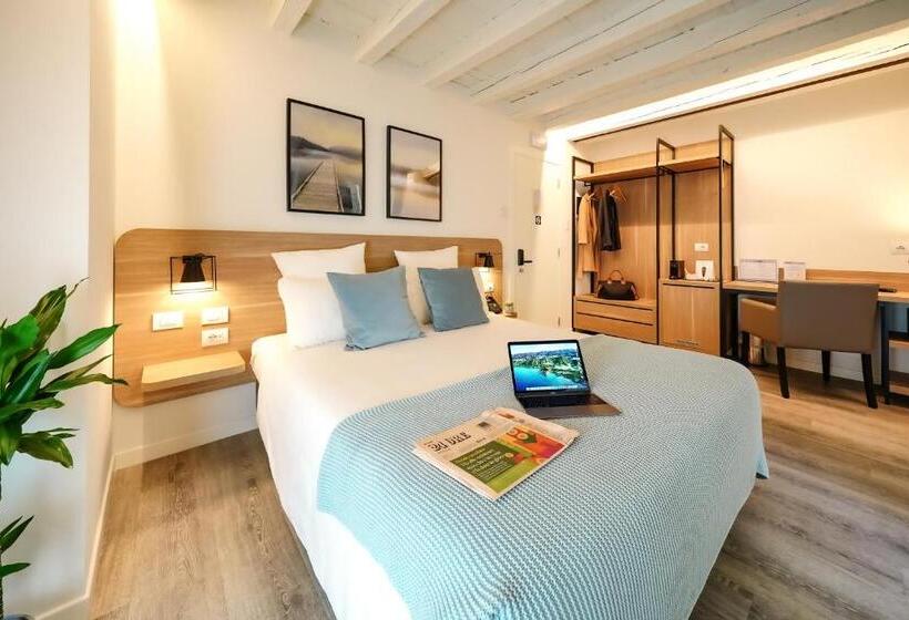اتاق لوکس, Bergamo Inn 15