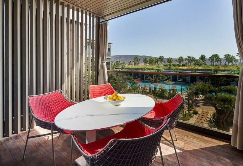 Люкс Вид на Бассейн, Biblos Resort Alaçatı
