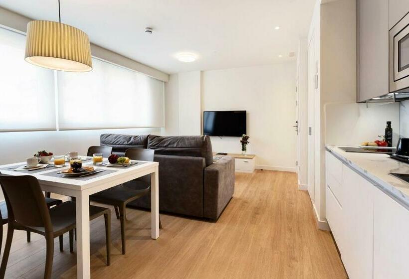 Апартаменты 1 Спальня, Sercotel Logroño Suites