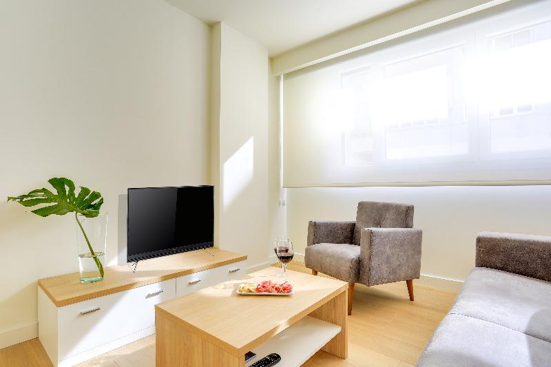 Апартаменты 1 Спальня, Sercotel Logroño Suites